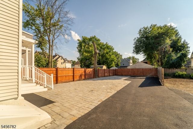 420 John St, Plainfield City, NJ 07060