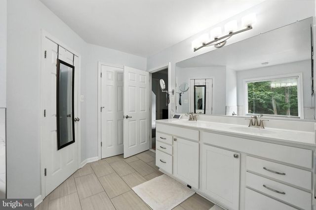 15055 GREENMOUNT DR, Woodbridge, VA 22193