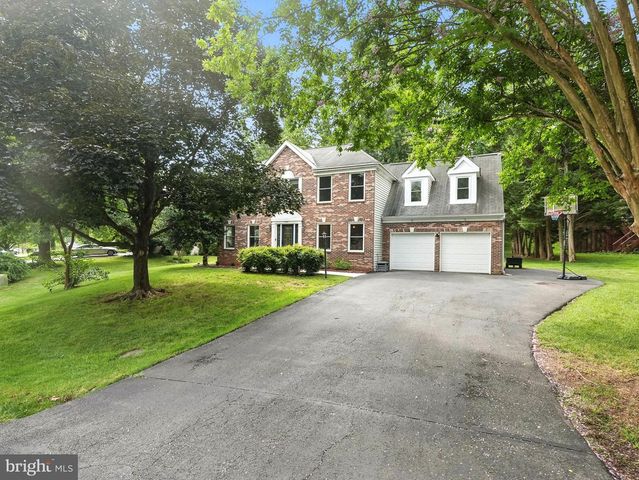 15055 GREENMOUNT DR, Woodbridge, VA 22193