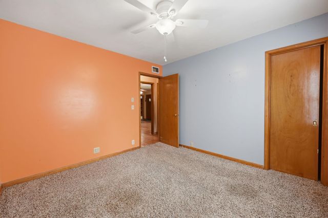 1421 E 31st St South, Wichita, KS 67216