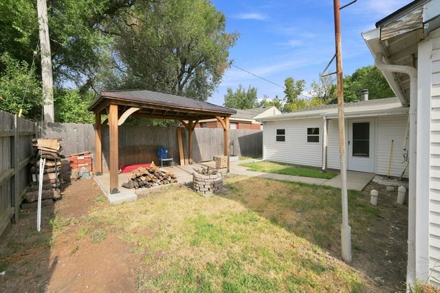1421 E 31st St South, Wichita, KS 67216