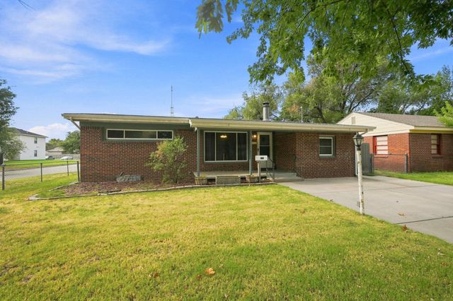 1421 E 31st St South, Wichita, KS 67216