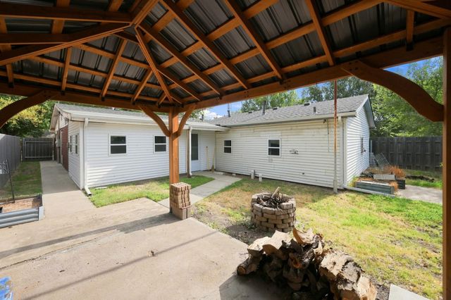 1421 E 31st St South, Wichita, KS 67216