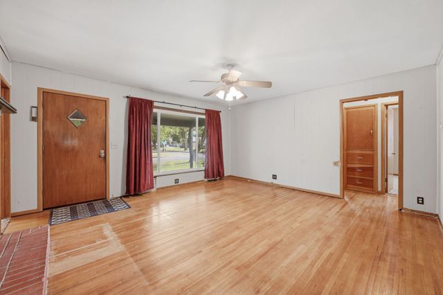 1421 E 31st St South, Wichita, KS 67216