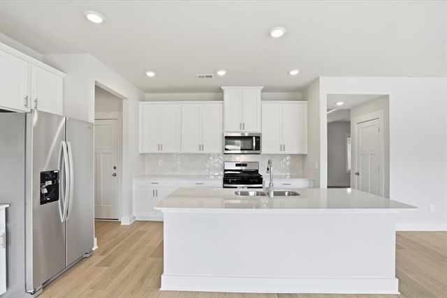 223 Abraham Way, Boiling Springs, SC 29316