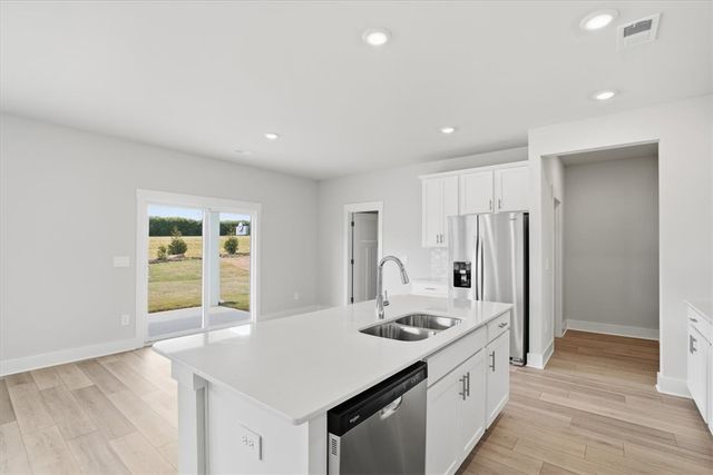 223 Abraham Way, Boiling Springs, SC 29316