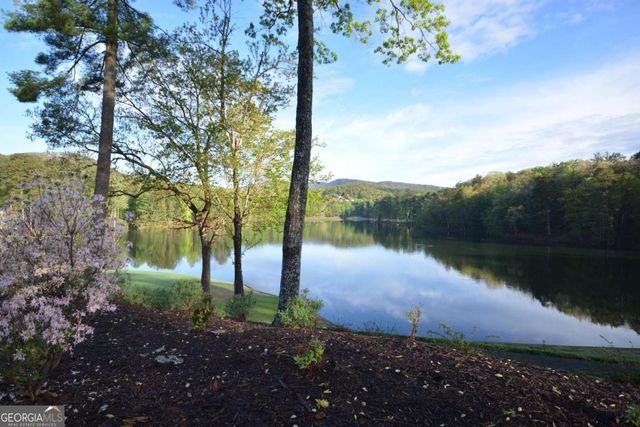 5573 Red Fox Drive, Jasper, GA 30143