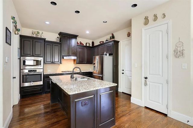 7016 Nueces Drive, Irving, TX 75039