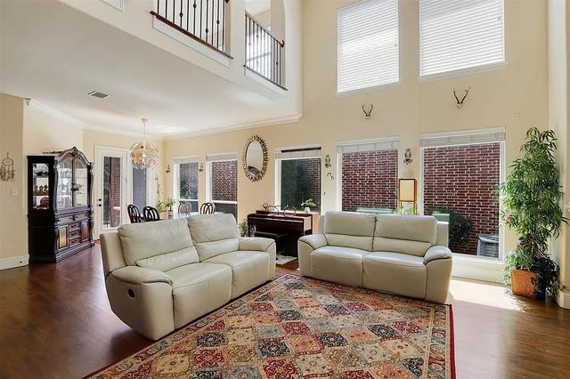 7016 Nueces Drive, Irving, TX 75039