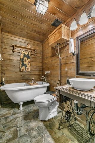 3779 Shady Creek LN, Gloucester, VA 23061