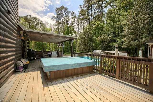 3779 Shady Creek LN, Gloucester, VA 23061