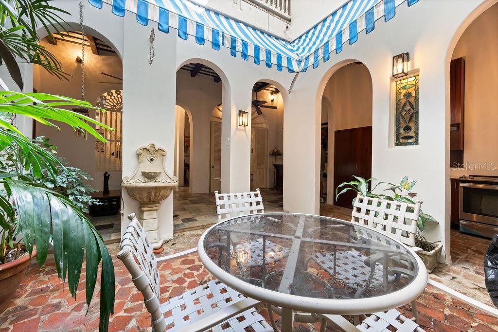 Image 11 of property listing at 50 SAN FRANCISCO ST, San Juan, PR 00901