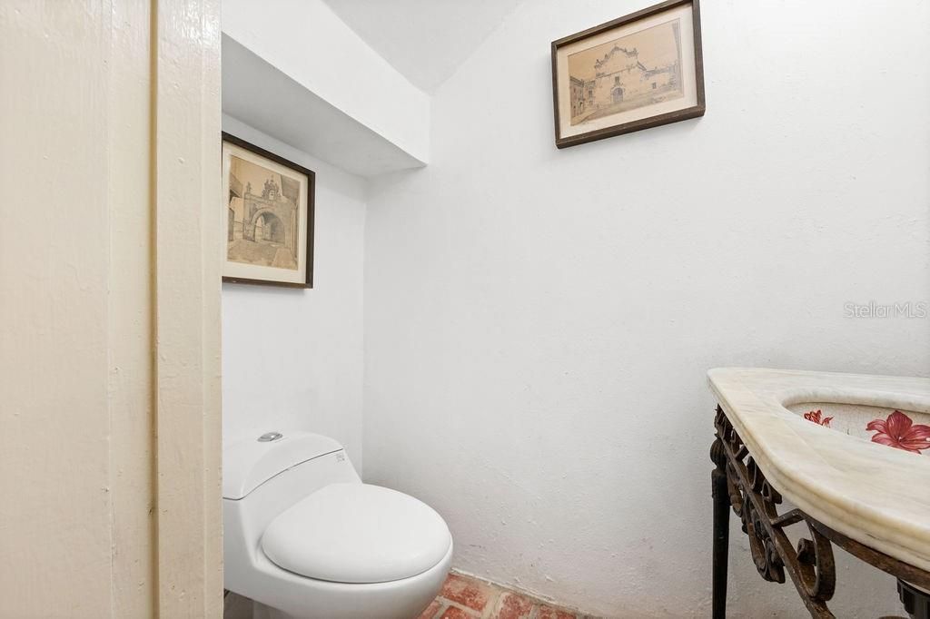 Image 5 of property listing at 50 SAN FRANCISCO ST, San Juan, PR 00901