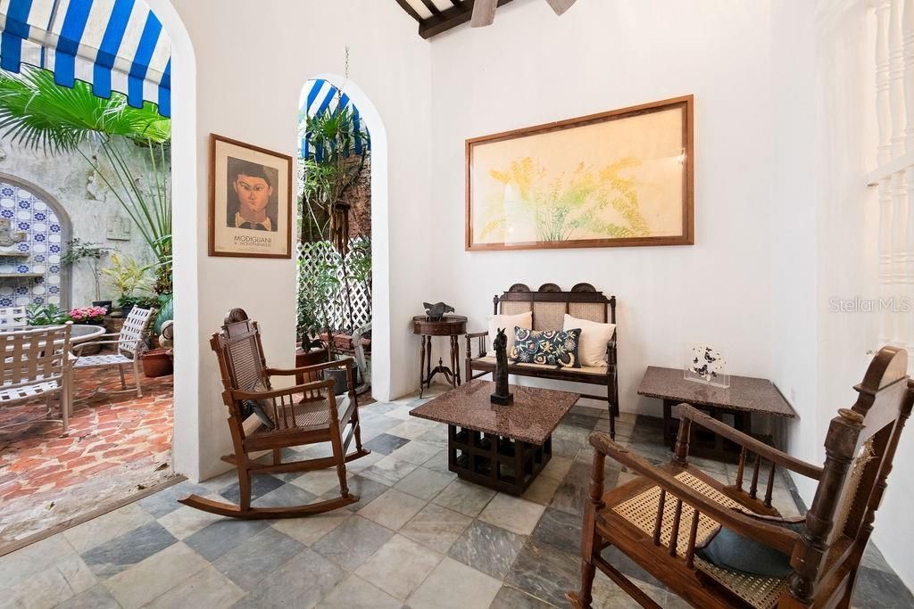 Image 10 of property listing at 50 SAN FRANCISCO ST, San Juan, PR 00901