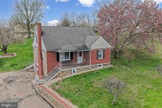 253 N GUERNSEY RD, West Grove, PA 19390