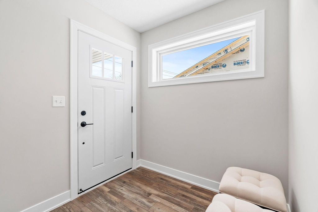 2345 17th Avenue E, North Saint Paul, MN 55109 — photo 2
