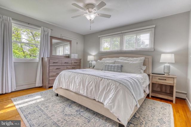 52 CENTER DR, Camp Hill, PA 17011
