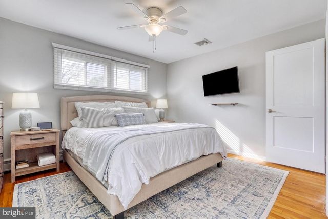 52 CENTER DR, Camp Hill, PA 17011