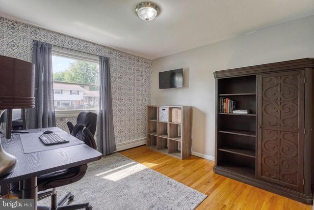 52 CENTER DR, Camp Hill, PA 17011