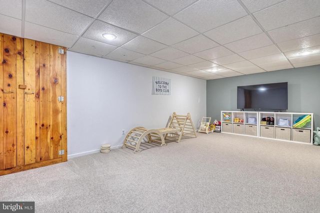 52 CENTER DR, Camp Hill, PA 17011