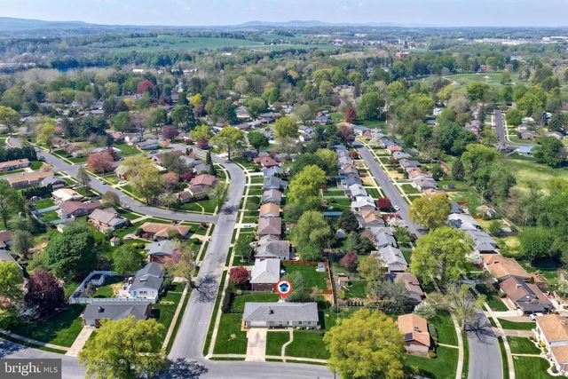 52 CENTER DR, Camp Hill, PA 17011