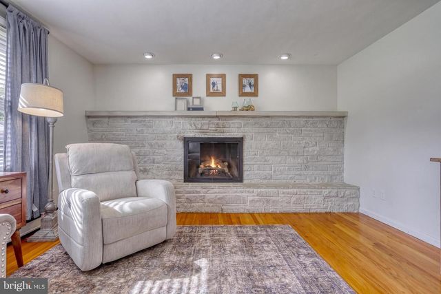 52 CENTER DR, Camp Hill, PA 17011