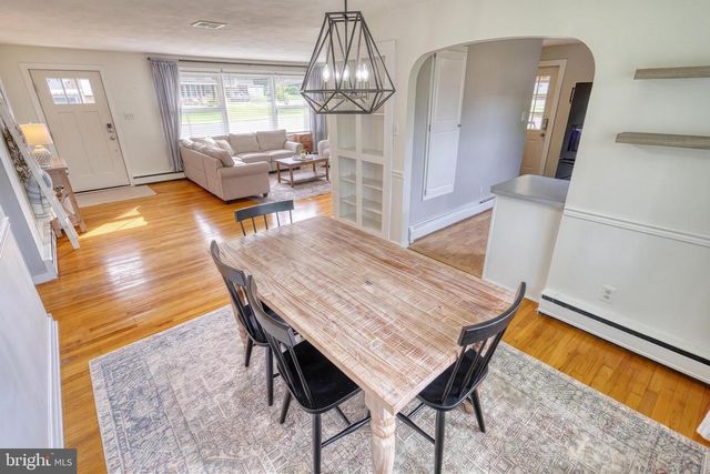 52 CENTER DR, Camp Hill, PA 17011