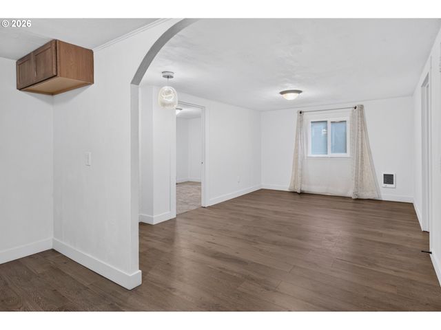 11126 Se BOISE St, Portland, OR 97266