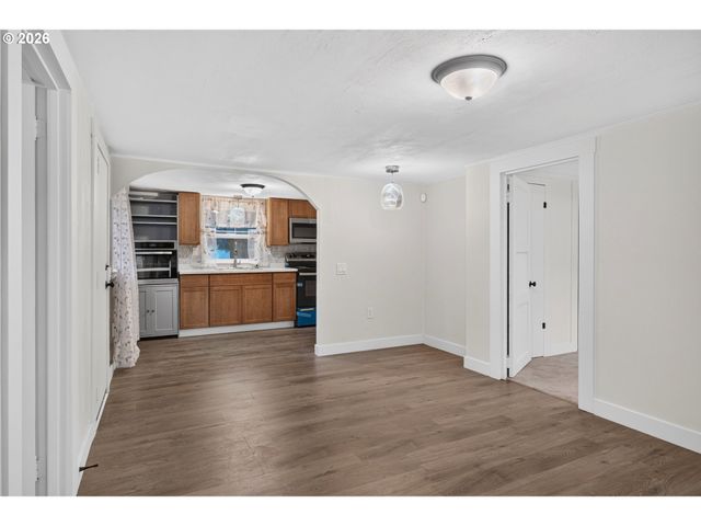 11126 Se BOISE St, Portland, OR 97266
