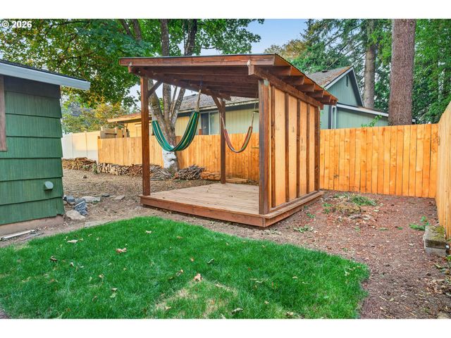 11126 Se BOISE St, Portland, OR 97266
