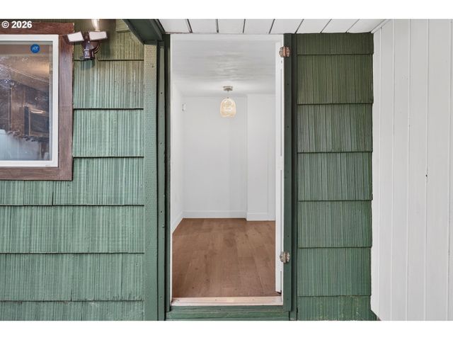 11126 Se BOISE St, Portland, OR 97266