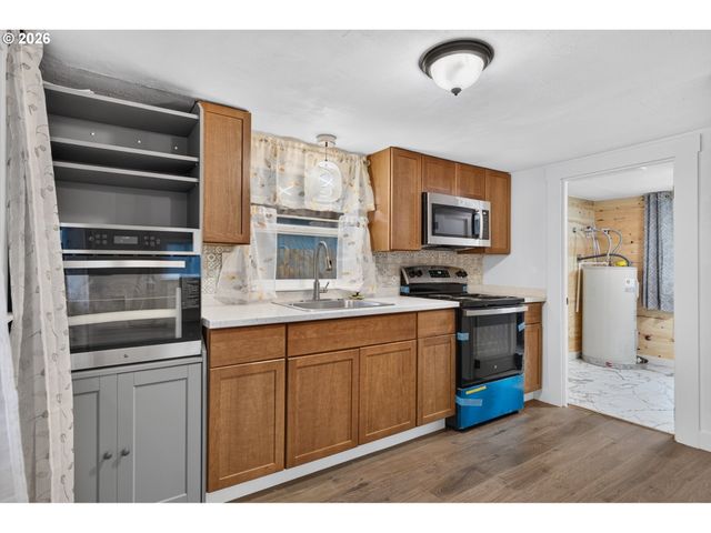 11126 Se BOISE St, Portland, OR 97266