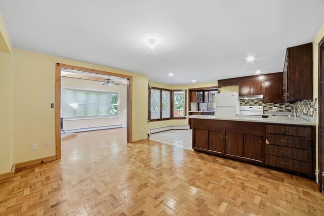 132 Charlton Road, Spencer, MA 01562