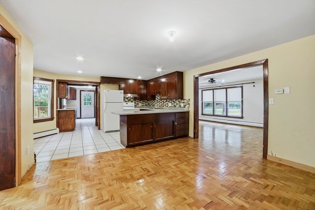 132 Charlton Road, Spencer, MA 01562