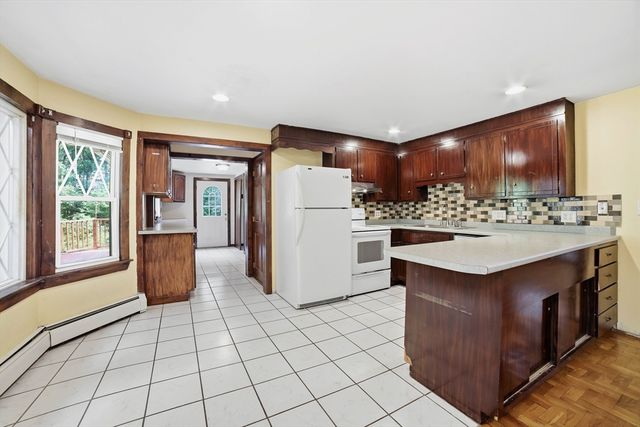 132 Charlton Road, Spencer, MA 01562