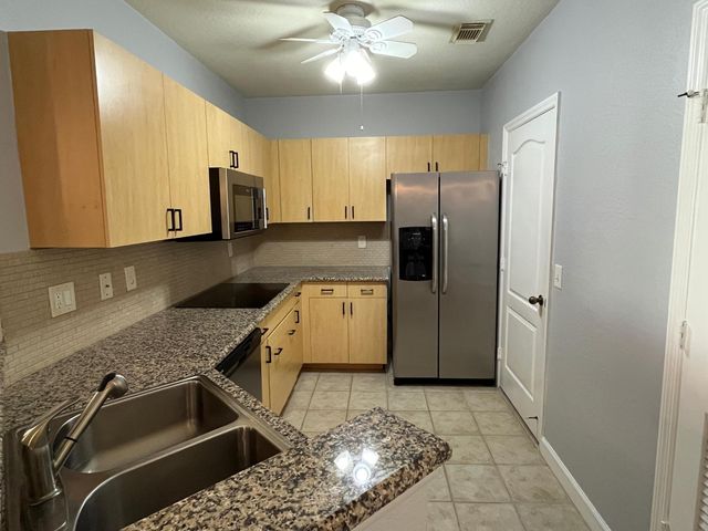 2002 Belmont Place, Boynton Beach, FL 33436