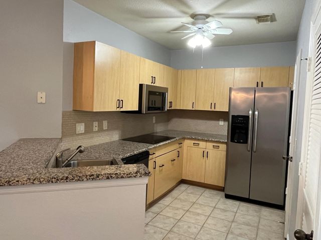 2002 Belmont Place, Boynton Beach, FL 33436