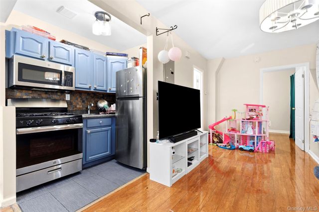 48 Crescent Street, Brooklyn, NY 11208