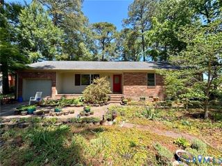 106 Windmere Dr, Colonial Heights, VA 23834