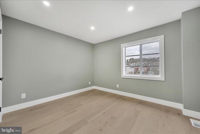 442 LEWIS ST, Minersville, PA 17954