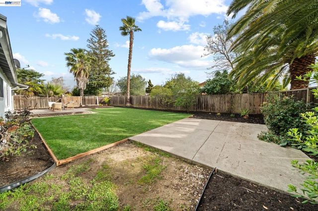 1602 1602 Endriss Dr, Martinez, CA 94553