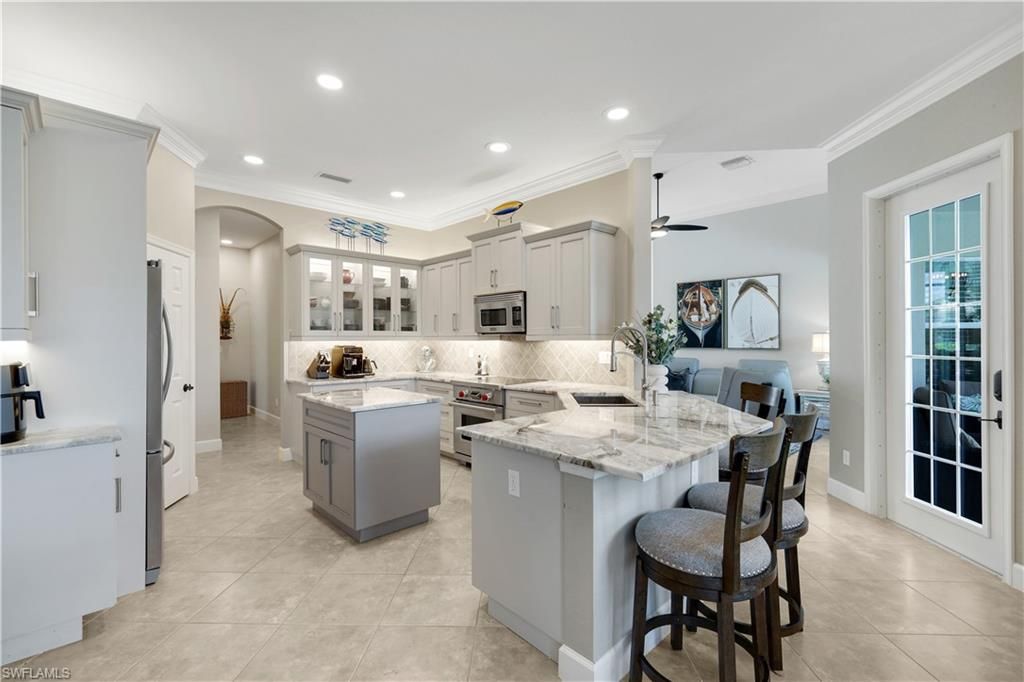 8223 Potomac LN, NAPLES, FL 34104 — photo 4
