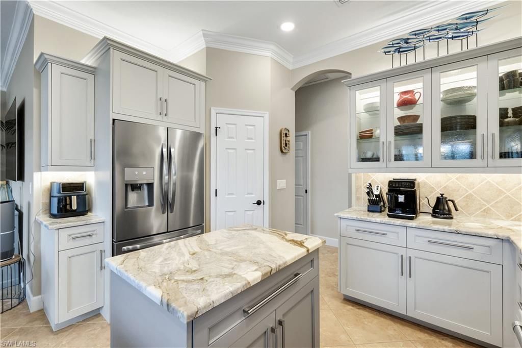 8223 Potomac LN, NAPLES, FL 34104 — photo 5