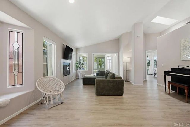 1738 Corte Viejo, Oceanside, CA 92056