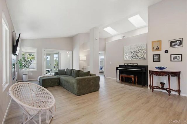1738 Corte Viejo, Oceanside, CA 92056