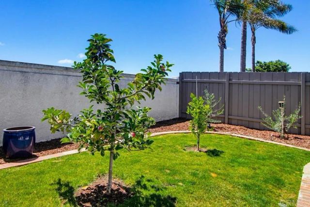 1738 Corte Viejo, Oceanside, CA 92056
