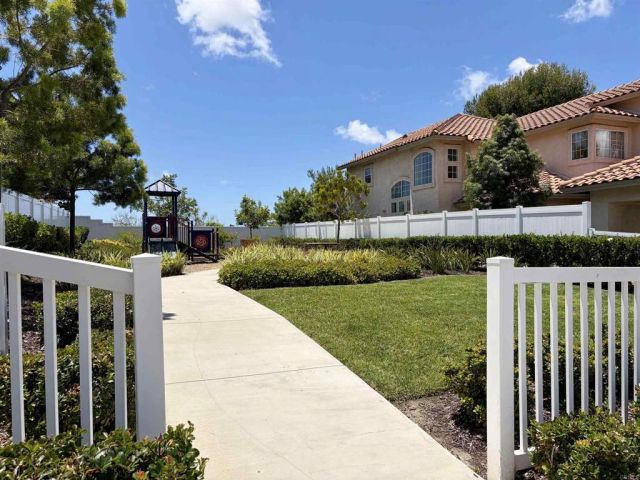 1738 Corte Viejo, Oceanside, CA 92056