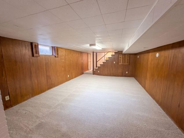 2000 Herschel Street, Roseville, MN 55113