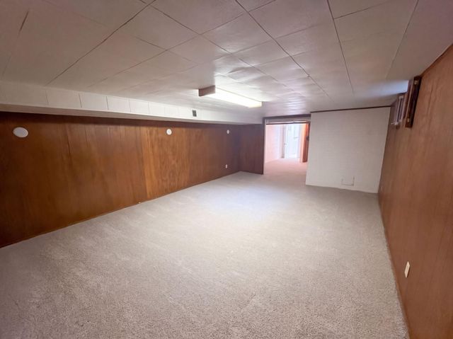 2000 Herschel Street, Roseville, MN 55113
