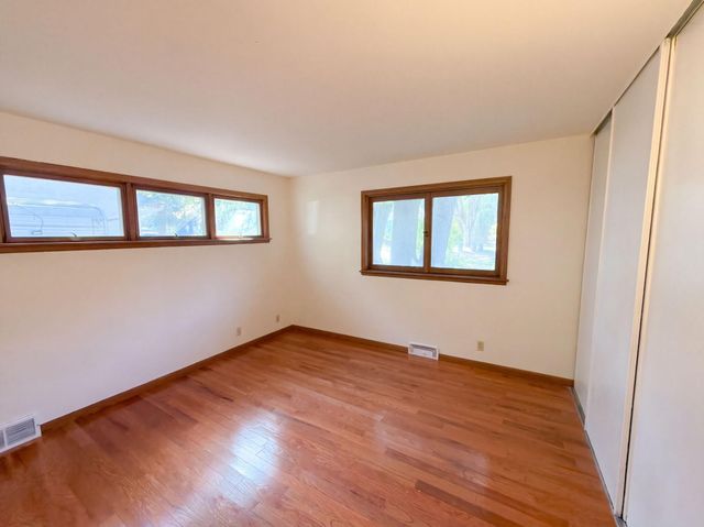 2000 Herschel Street, Roseville, MN 55113